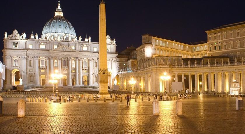 Anna A San Pietro Holiday House ローマ エクステリア 写真